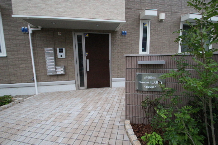 14/18 エントランス