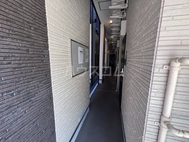 21/30 エントランス
