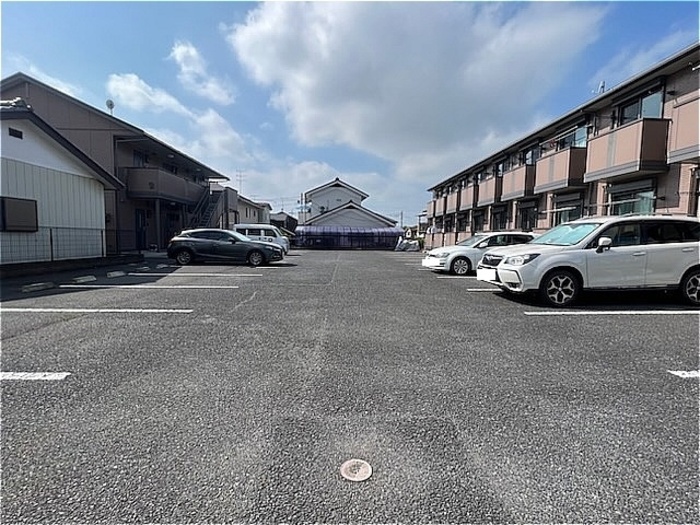 20/28 駐車場