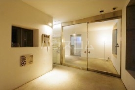 16/26 エントランス