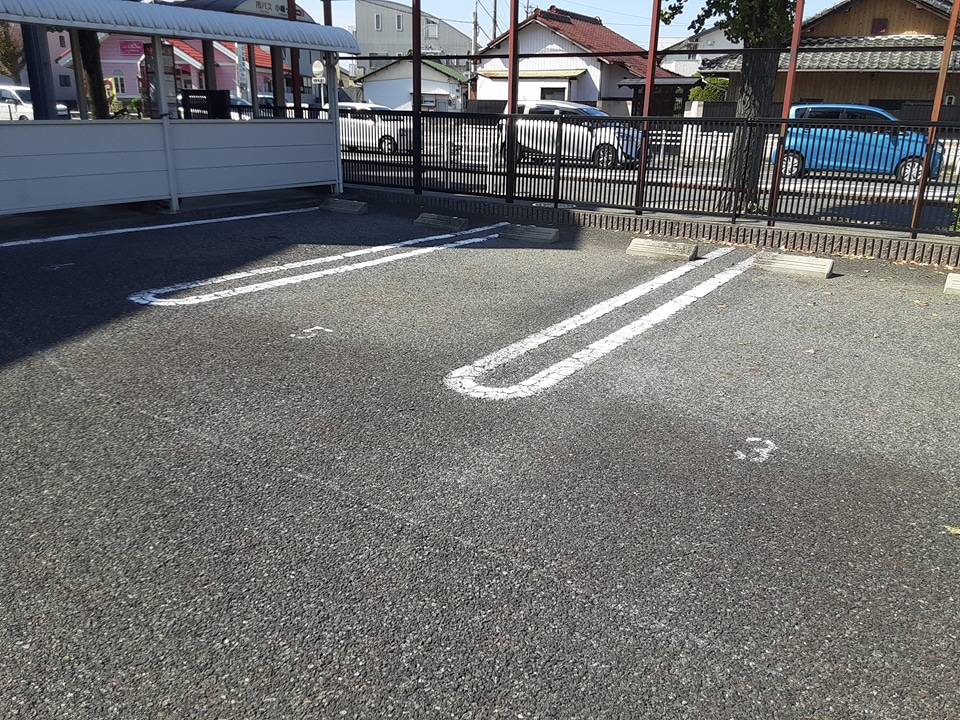 25/30 駐車場
