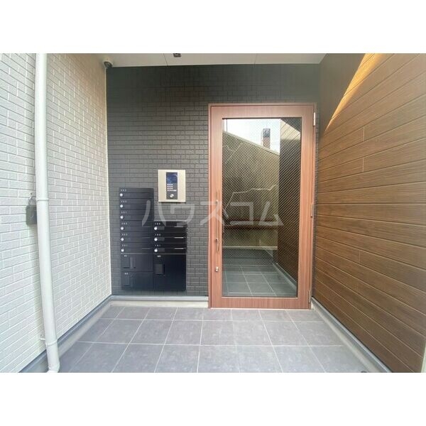 15/26 エントランス