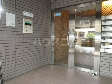 22/30 エントランス