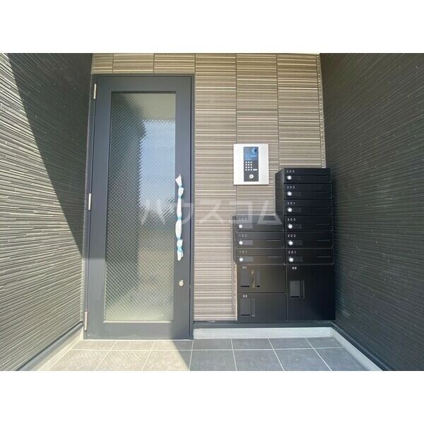 15/26 エントランス