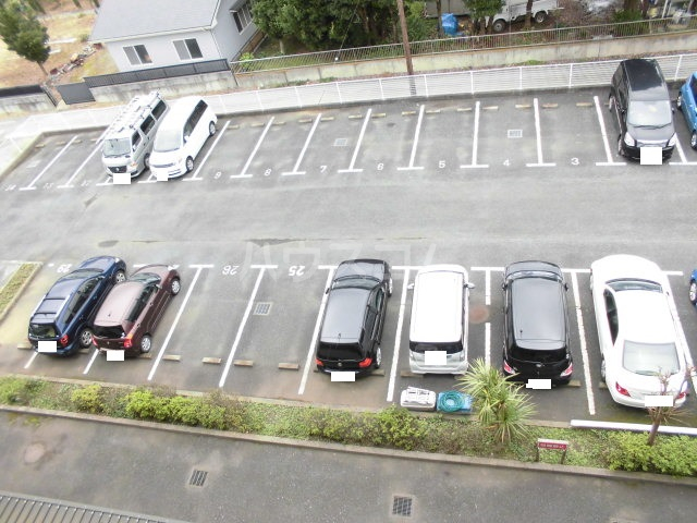4/8 駐車場