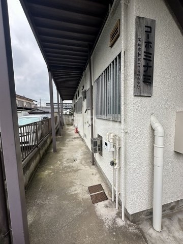 18/25 エントランス