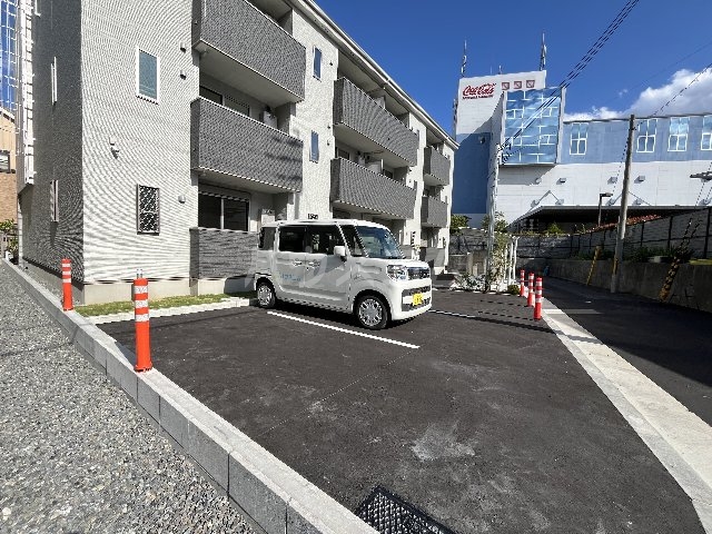 28/30 駐車場