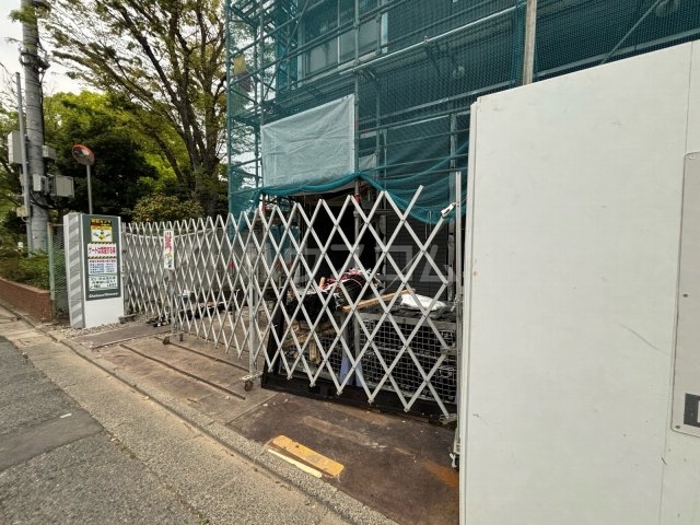 18/30 エントランス