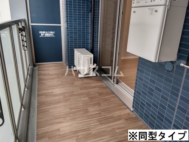 16/27 バルコニー