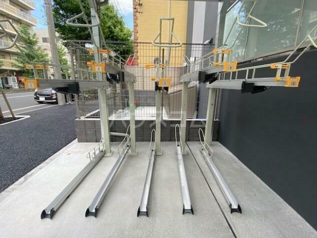 13/20 駐車場