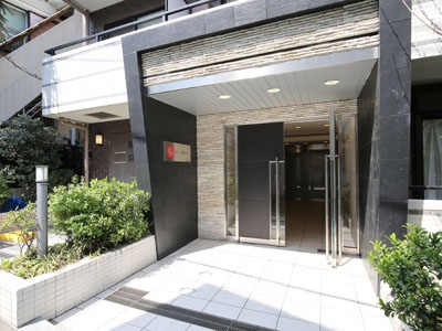 20/30 エントランス