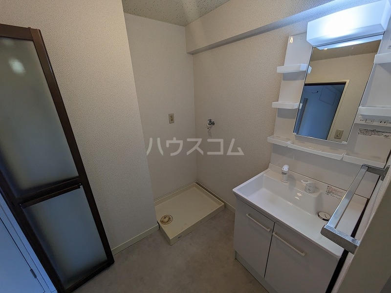 13/28 洗面