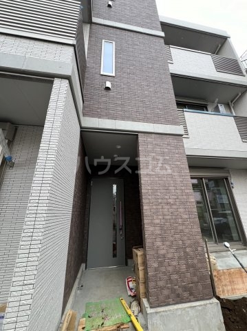 16/19 エントランス