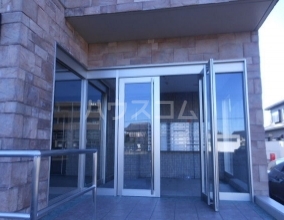 16/26 エントランス