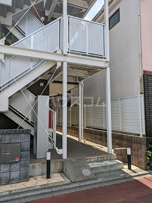 2/5 エントランス
