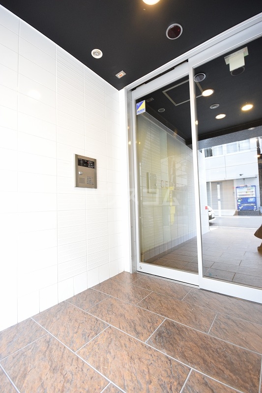 22/30 エントランス