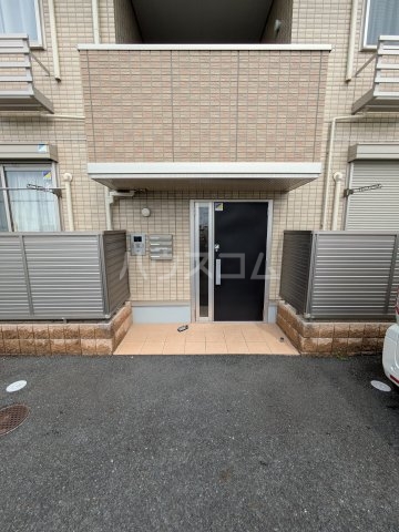 2/5 エントランス