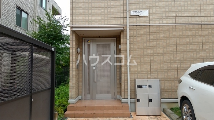 16/27 エントランス