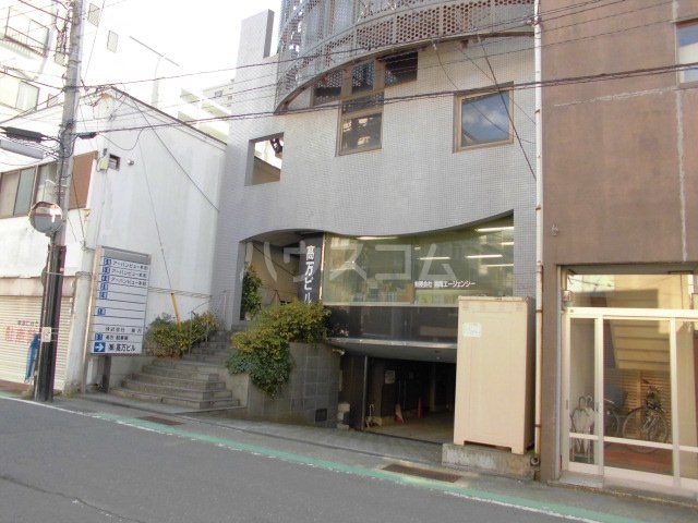 25/30 エントランス