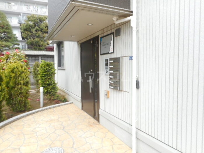 17/20 エントランス