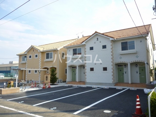 2/5 駐車場