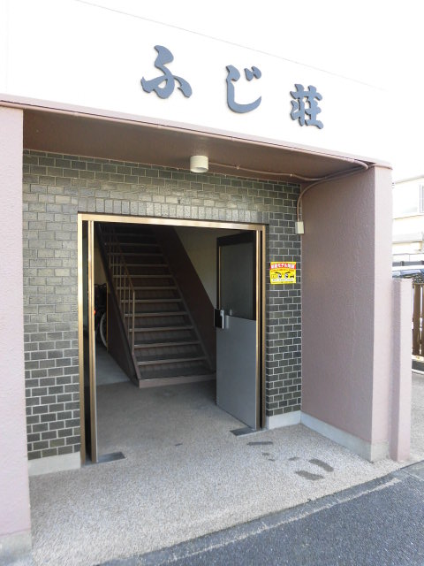 21/25 エントランス