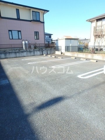 2/5 駐車場