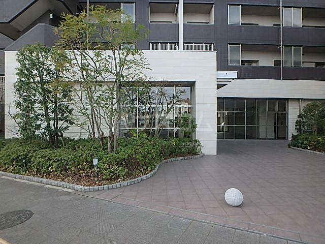 15/22 エントランス