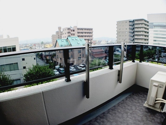 23/30 バルコニー