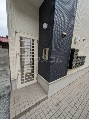 17/17 エントランス