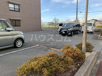 21/29 駐車場