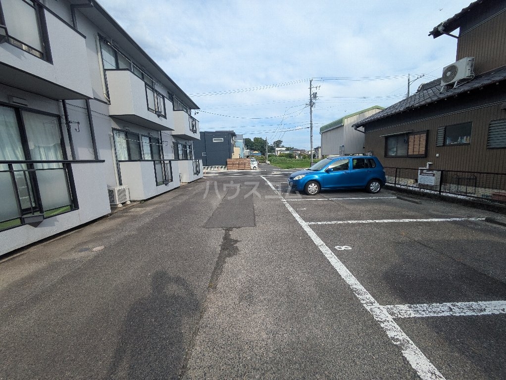 21/29 駐車場