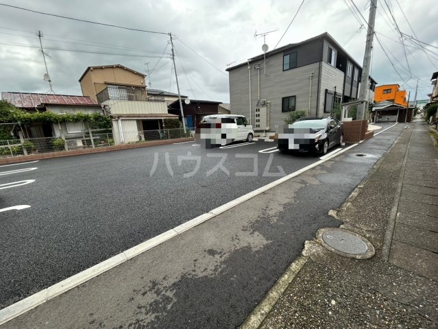 13/15 駐車場