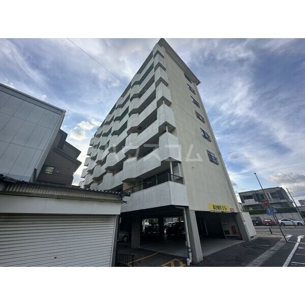 19/29 エントランス