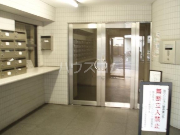 2/5 エントランス