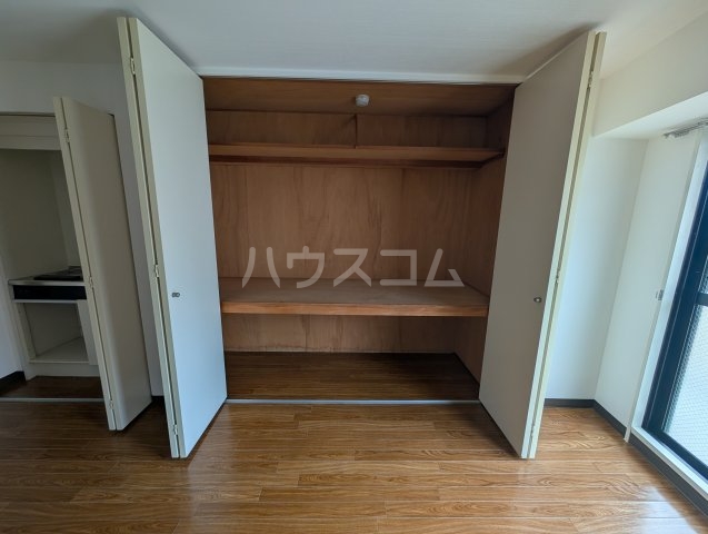 13/30 収納