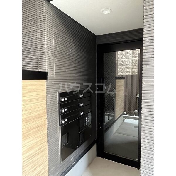 15/26 エントランス