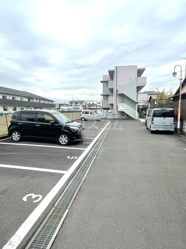 29/30 駐車場