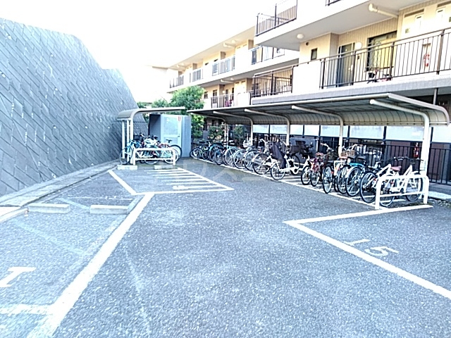 25/30 駐車場