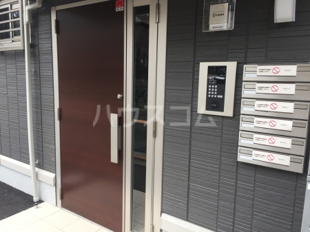 25/30 エントランス