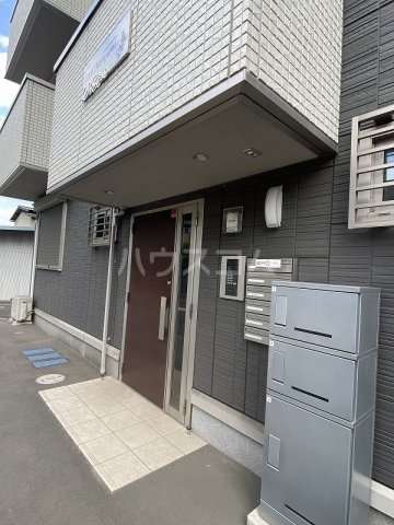 24/30 エントランス