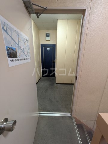 21/28 エントランス