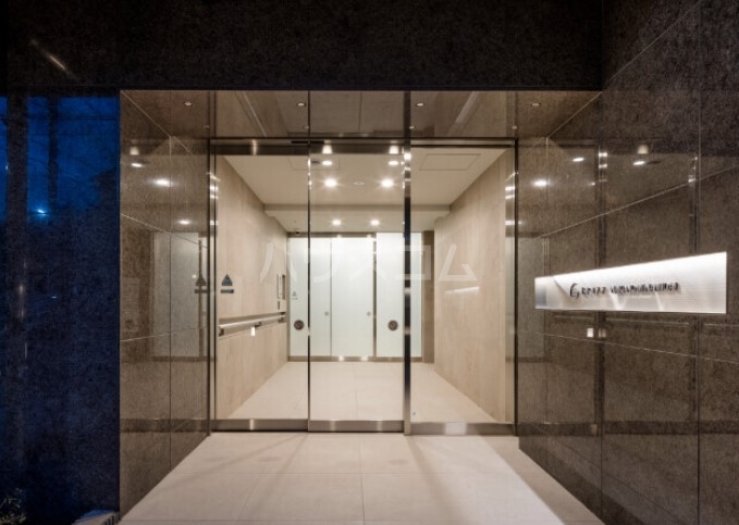 15/18 エントランス