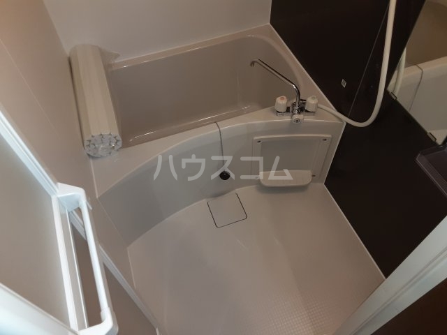 13/30 浴室