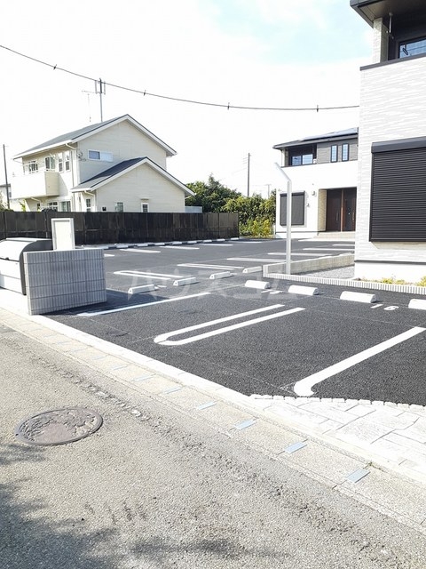 23/29 駐車場
