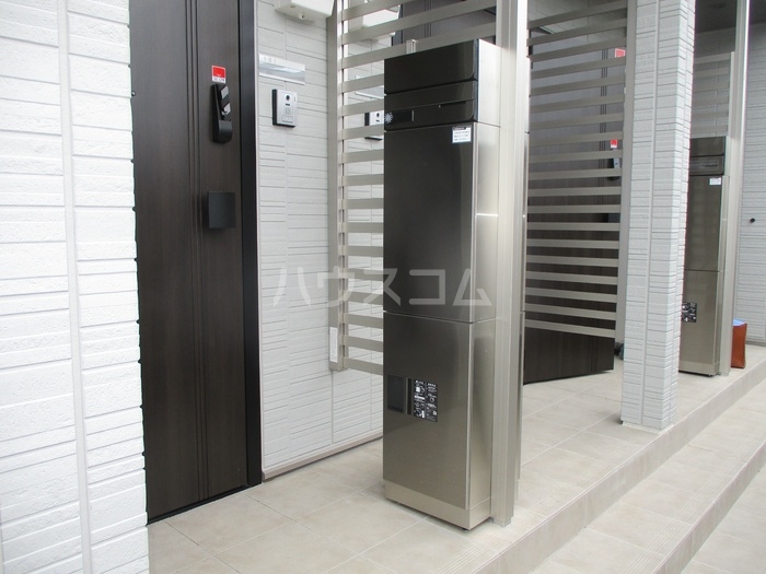 15/18 エントランス