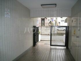 16/21 エントランス