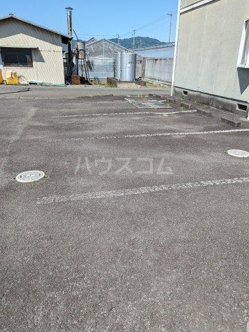 18/20 駐車場