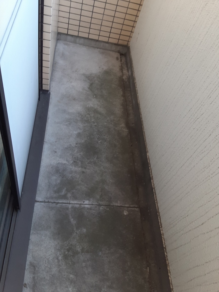 18/30 バルコニー