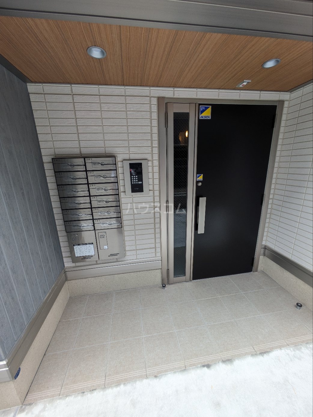 3/4 エントランス